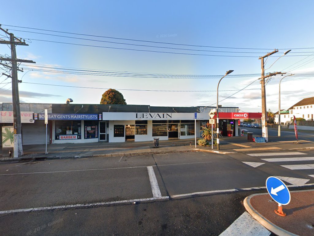 Street view near Levain bakery